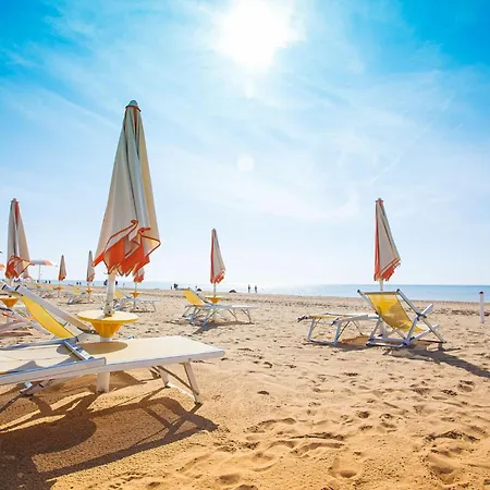 Flat With Pool Access And Terrace * Bibione